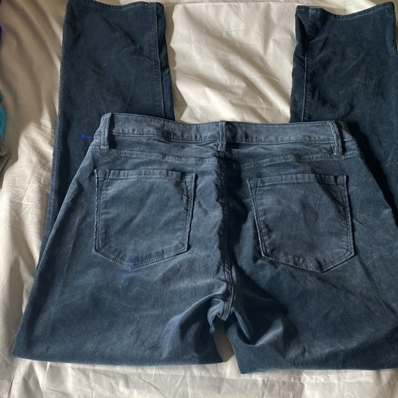 Ann Taylor Loft 30/10 Curvy Straight Jeans - Picture 3 of 6